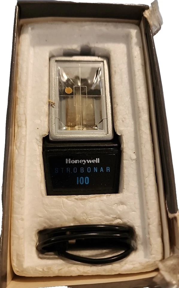 Honeywell Auto Strobonar 100 Camera Flash #165 - Image 2 of 4