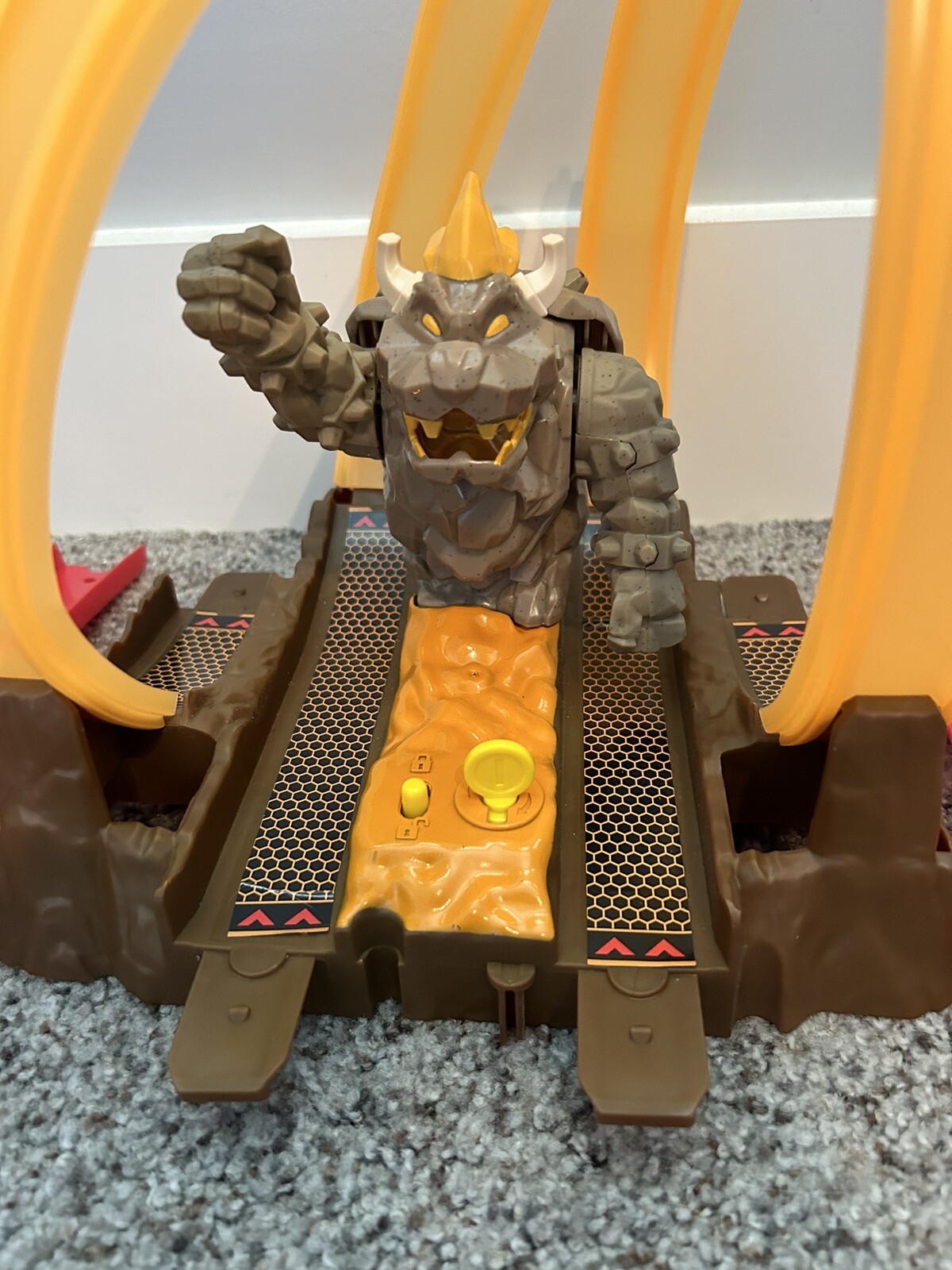 Hot Wheels Mario Kart Bowsers Castle Chaos Track Set Replacement 2019