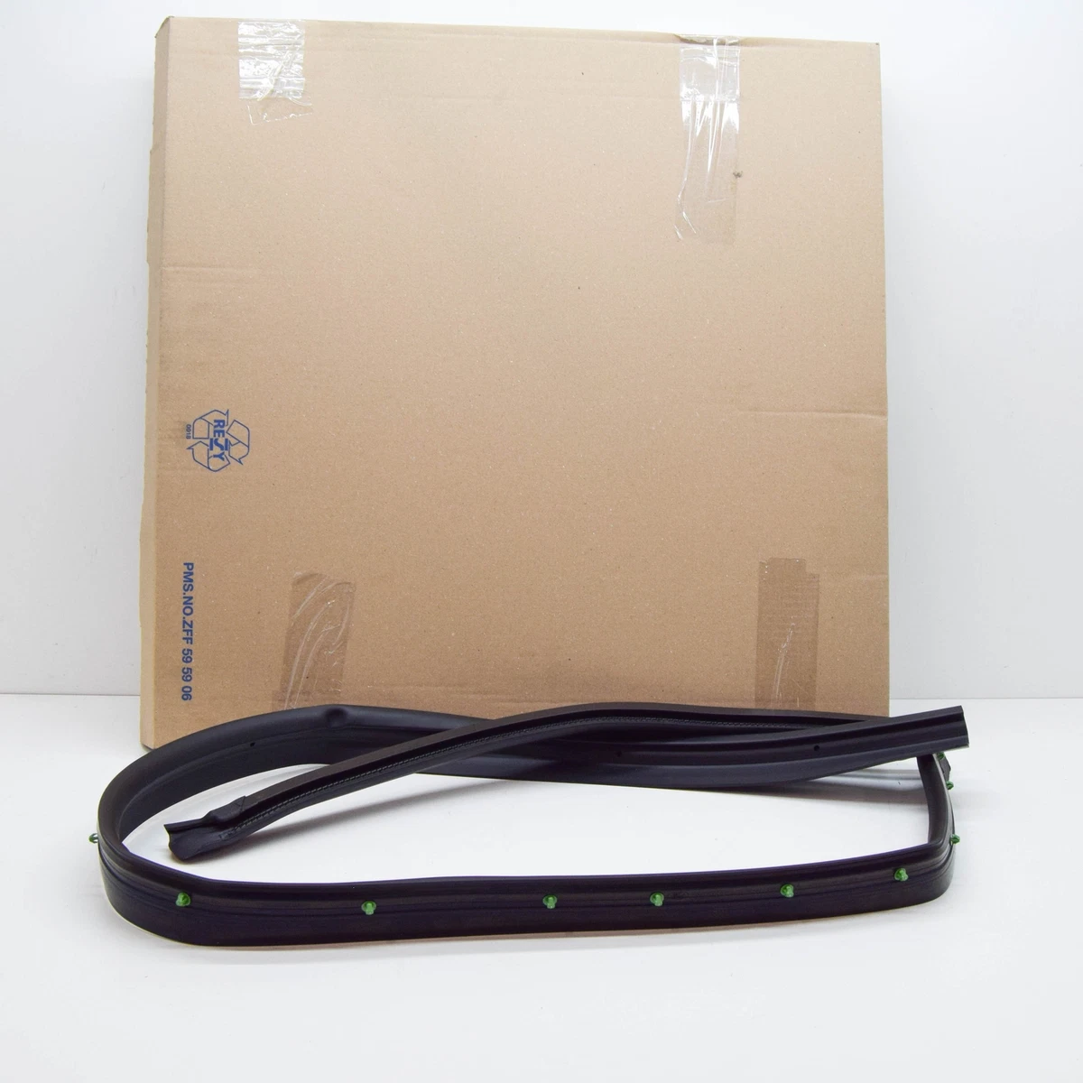 FORD PUMA Body Rocker Panel Right Weatherstrip 2416845 NEW GENUINE  