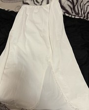 VINTAGE SHADOW LINE HALF SLIP WITH SLIT  SIZE SMALL