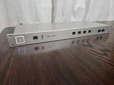 Ubiquiti Networks USG-PRO-4 Enterprise Gateway Router with Gigabit Ethernet