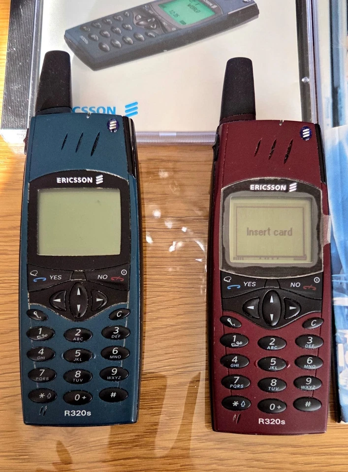 2x Ericsson R320s Handys - KOSTENLOSER VERSAND - Bild 3 von 4