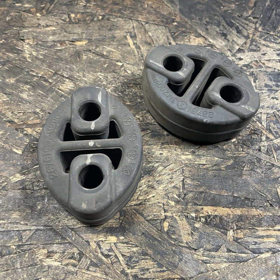 Hyundai Genesis 2010-2016 cupé suspensión de escape montaje de goma fabricante de equipos originales usado Foto 4 de 4