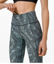 Lululemon Dimensional Icing Blue Multi Fast Free Tight Non-Reflective 4