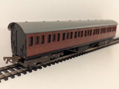 Graham Farish Spurweite OO LMS weinrot 57 Fuß Vor-Reisebus