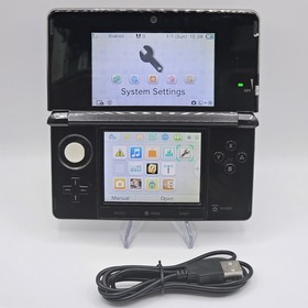 Nintendo 3DS Handheld System Cosmo Black With Charger Tested Working