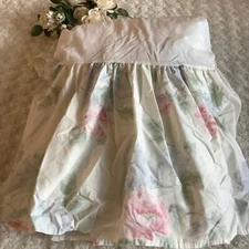 1989 JP Stevens egg shell pale pink blue stripped floral TWIN bedskirt 13"