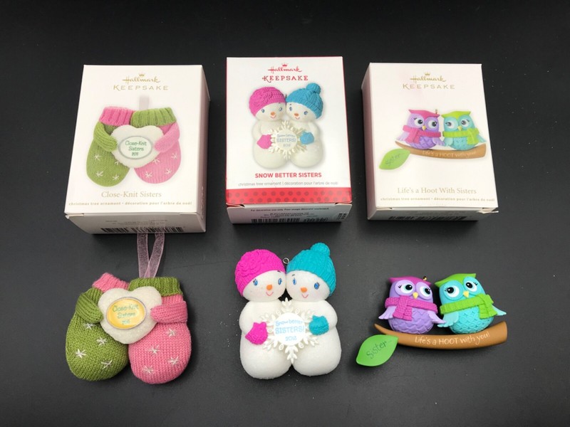 3 HALLMARK SISTERS CHRISTMAS ORNAMENTS 2011, 2012, 2013 IN BOX
