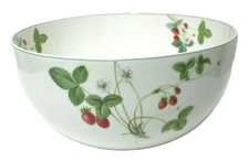 Mikasa Optima Strawberry Hill Serving Bowl Y4117 Chip Resistant Fine China Vtg