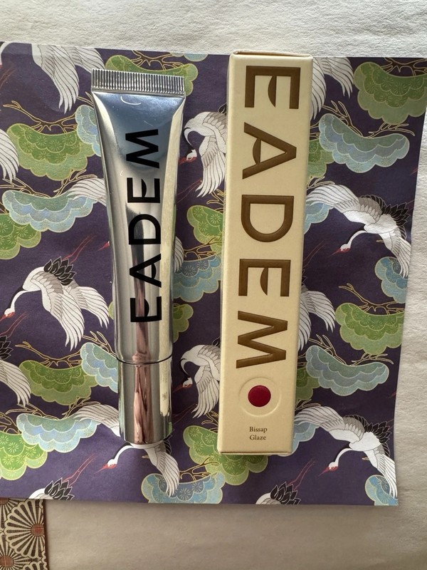 Eadem Le Chouchou Exfoliating Lip Balm Bissap Glaze