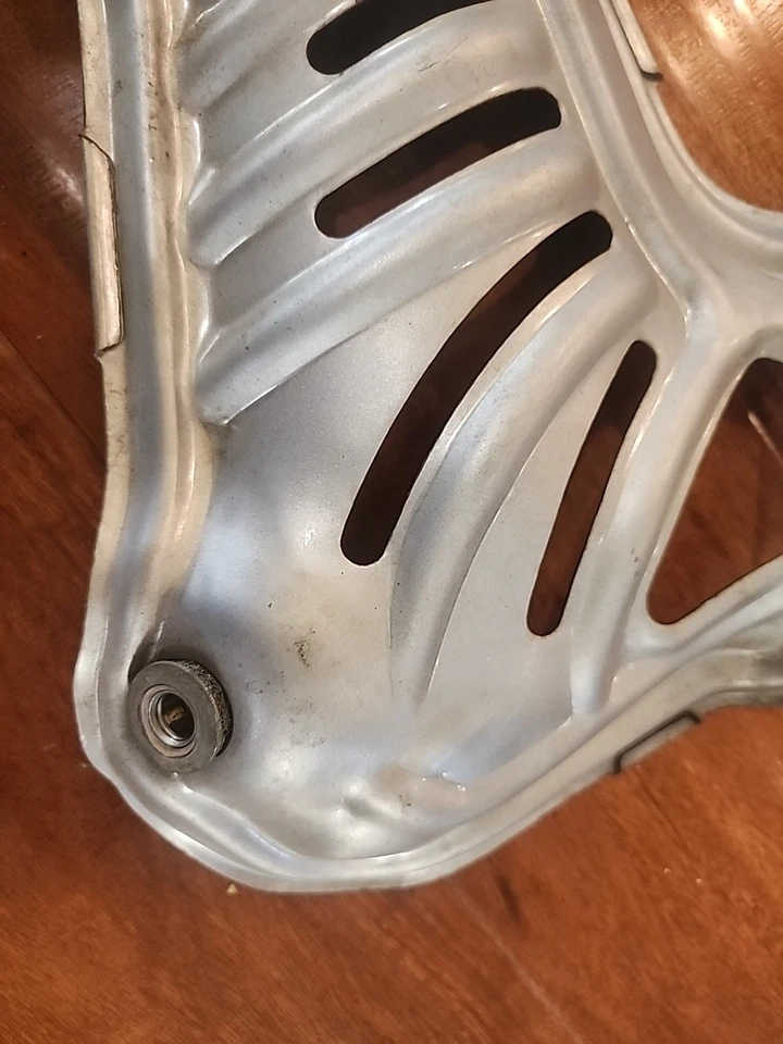 Toyota Corolla 2011-22 1,8 L colector de escape del motor placa de protección térmica superior OEM Foto 4 de 4