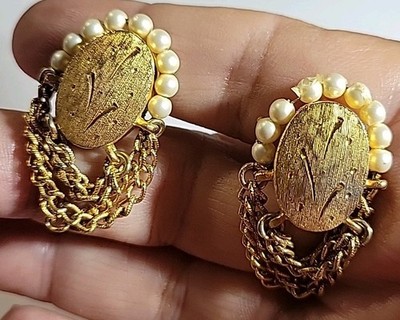 Vintage Signed Kramer Goldtone Texured Faux Pearls Clip-on Earrings