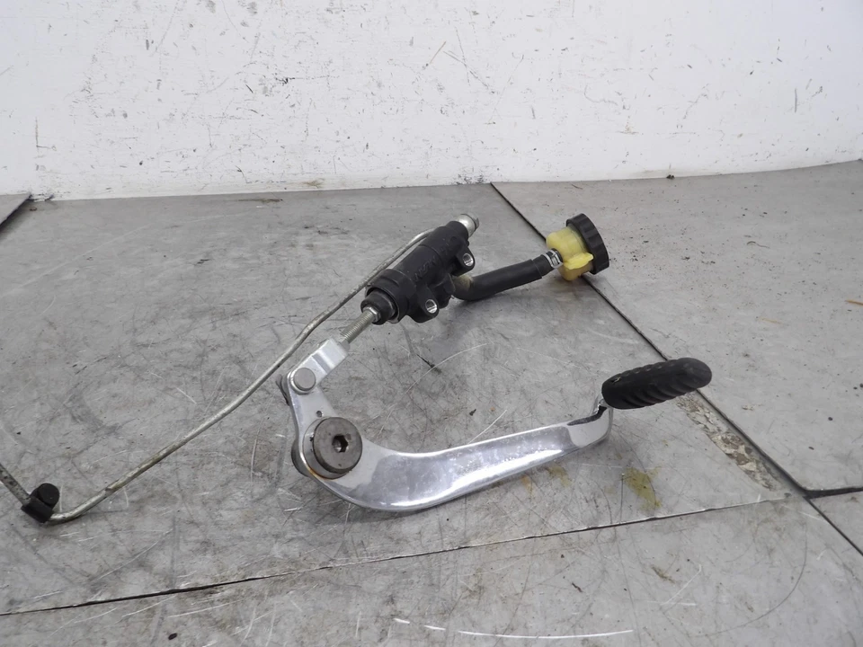 2009  TRIUMPH AMERICA EFI REAR BRAKE MASTER CYLINDER PEDAL LINE T2025900 - Image 2 of 4