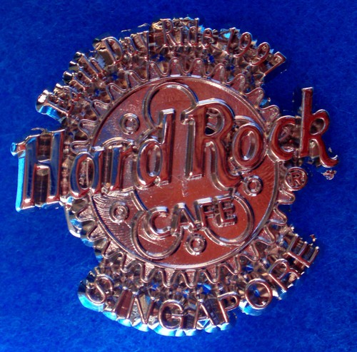 SINGAPUR SILVER 3D EARTH DAY RIDE 1997 LOGO Hard Rock Cafe PIN