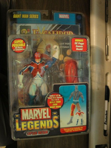 2006 Toy Biz Marvel Legends Captain Britain Giant Man Series nuevo y sellado