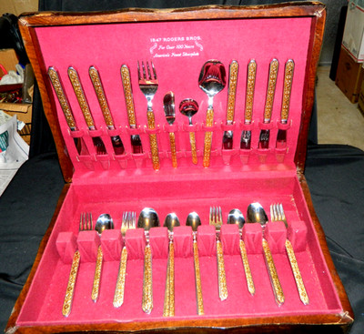 VINTAGE NORITAKE ''ESPERANZA'' EROS GOLD STAINLESS FLATWARE, 47 Pc. FILLER SET, EX