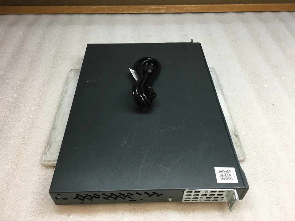 Cisco Catalyst 3750G Series 24 Port Gigabit Switch WS-C3750G-24T-S w/ Rack Ears - Image 4 of 4