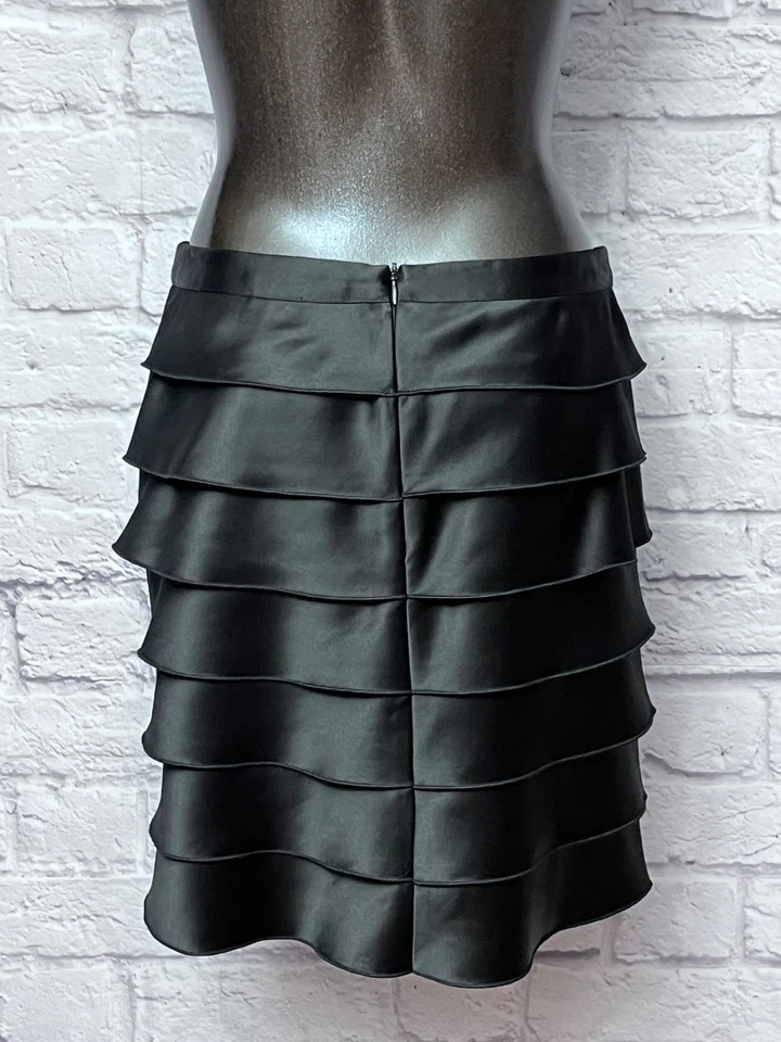 Falda Express de satén en capas hasta la rodilla para cóctel elegante fiesta para mujer 2 negra Foto 4 de 4