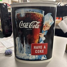 Cesta de basura de lata de Coca Cola Have A Coke de colección