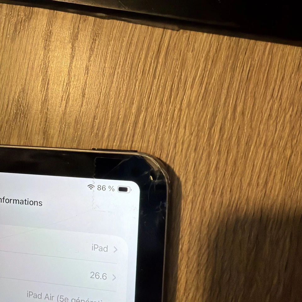 Apple iPad Air (5th generation) · 256GB · Wi-Fi, photo 2 sur 5