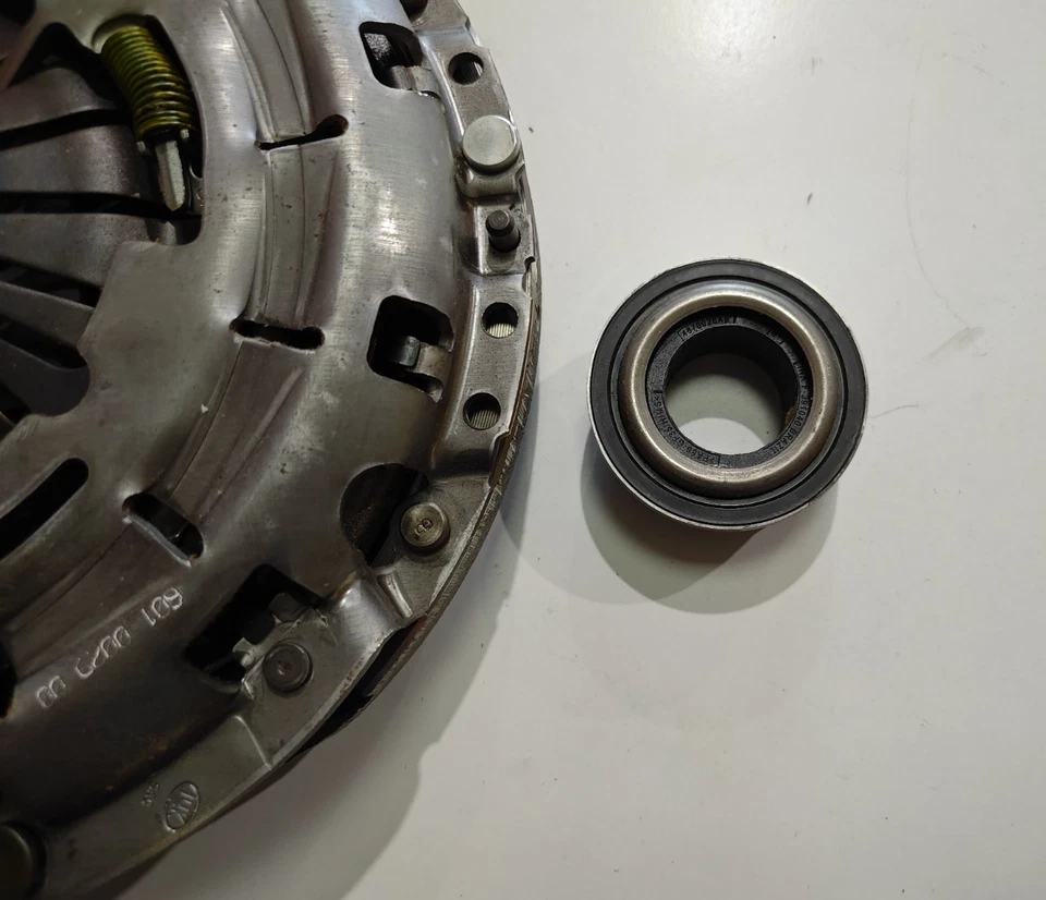 Kit de embrague de 4 piezas para Chrysler PT Cruiser 2.0/2.4 gasolina LUK 601002900 Foto 3 de 4