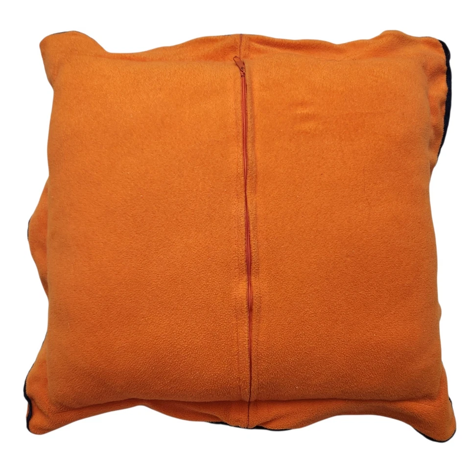 Almohada cuadrada decorativa de felpa Finding Nemo 3D 18" x 20" Foto 2 de 4