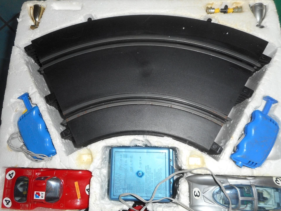 POLICAR POLISTIL PISTA 1/32 A2 CON PROTOTIPI ANNI '70 BEN FUNZIONANTE + EXTRA - Immagine 3 di 4