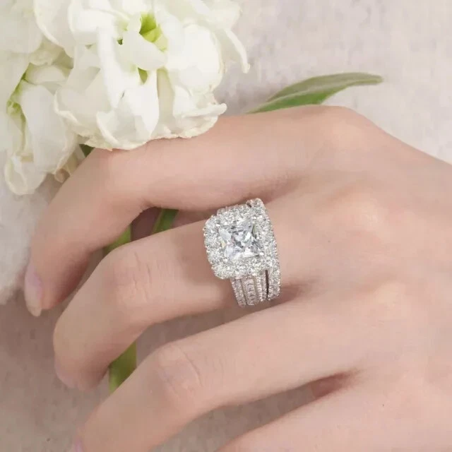 Juegos de anillos de compromiso de boda con halo de 4 quilates para mujer de plata de ley 925 circonita cúbica Foto 3 de 4