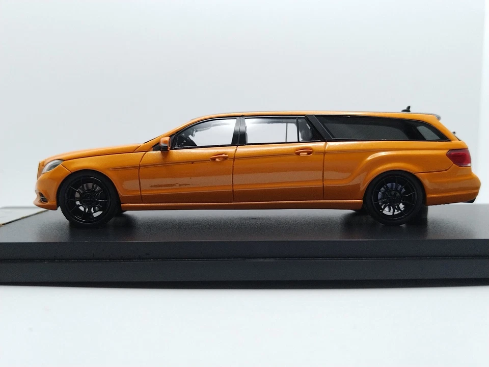 GLM 1/43 Mercedes Benz Binz S212T Lang 2015.  - Image 3 of 4