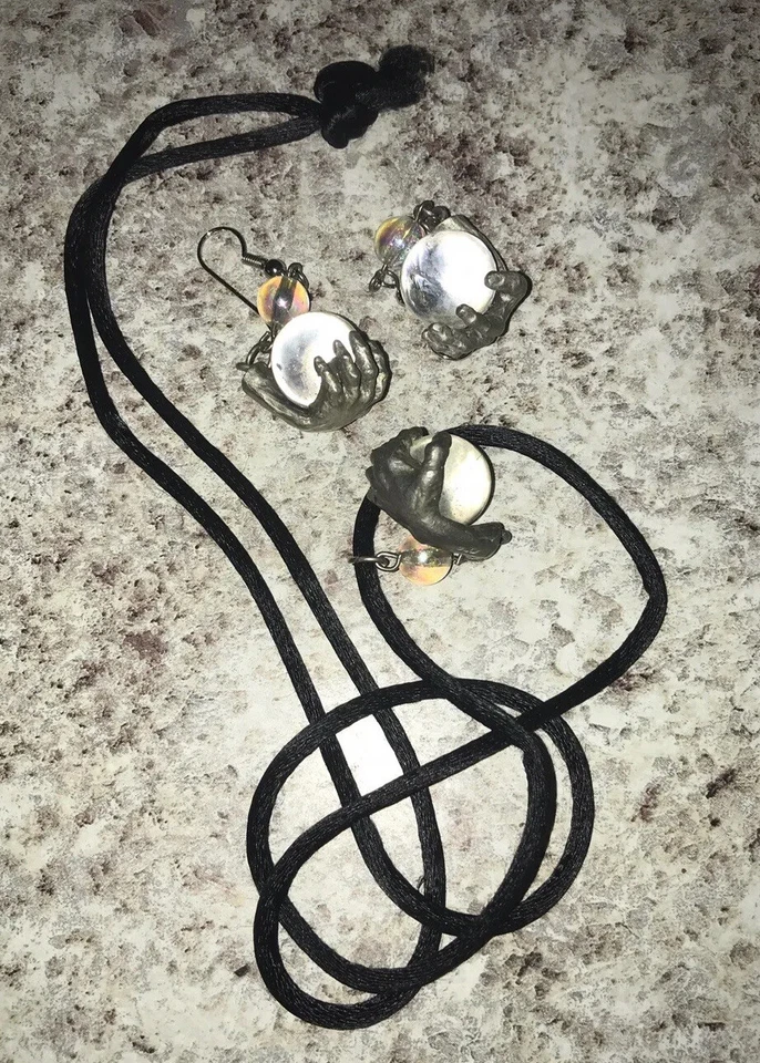 Juego de collar pendientes perforados bola de cristal mano peltre artefactos JJ Jonette Foto 4 de 4