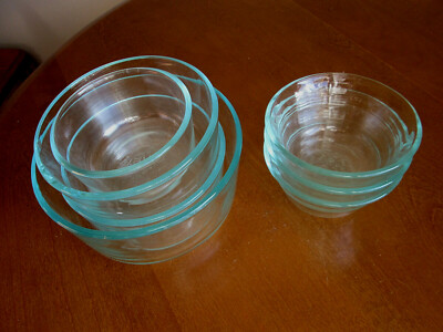 Set off 7 Pyrex Small Bowls 3 x #463, 1 x #7202, 2 x #7200, 1 x