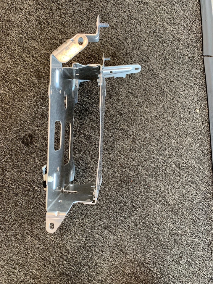 Soporte de montaje amplificador AUDI A8 QUATTRO 2006-2010 4E0035547G OEM Foto 4 de 4