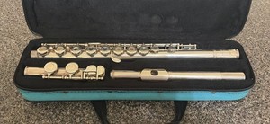 Yamaha 281 Concert Flute Silver Plated open Hole System with Case