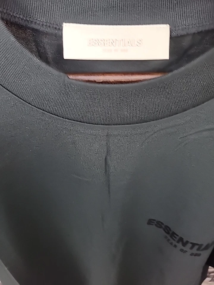 *NUEVO* Camiseta limusina elástica Small Essentials Fear of God Foto 2 de 4