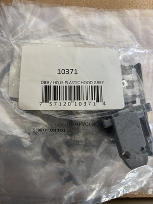 Lot of 31 DB9/HD15 Plastic Good For RS232 Or VGA Connectors.