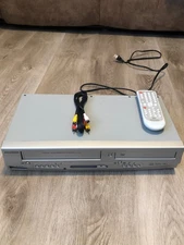 Sylvania DVD VCR VHS Combo SRD 4900 with Remote and RCA Cables