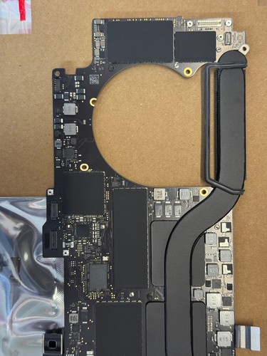 Carte mère Apple 2019 A1990 820-01814 - A NE FONCTIONNE PAS / POUR PIECES - Photo 5/6