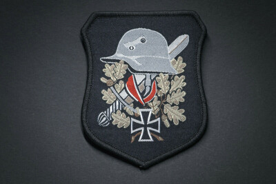 Patch - Memory of Our Comrades - Steel Helmet Knight's Cross Oak Leaves Hook and Loop