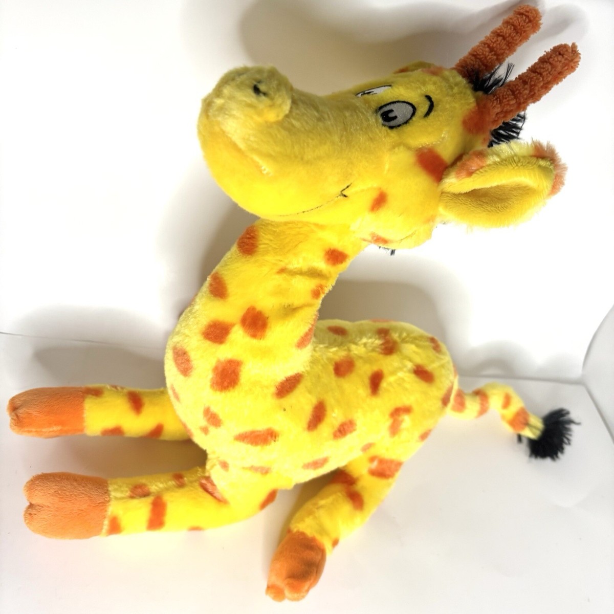 Kohl's Cares Dr. Seuss Mulberry Street Giraffe 2016 Stuffed Animal