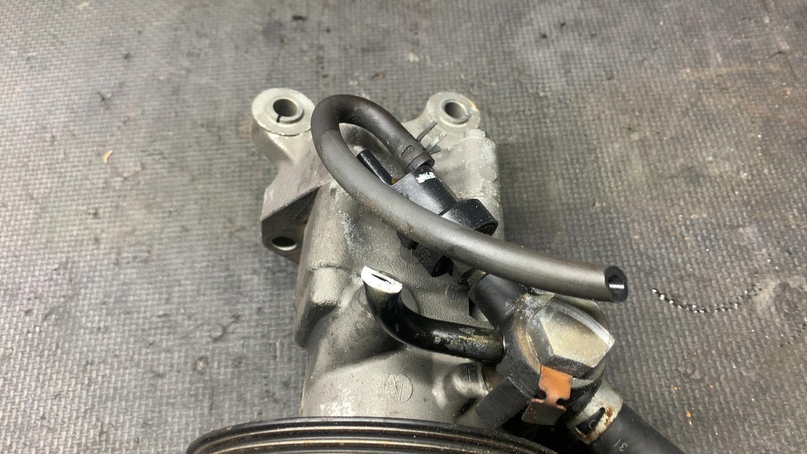 Lexus SC 300 & SC400 4.2L Power Steering Pump Motor 8 Cylinder 92 93 94