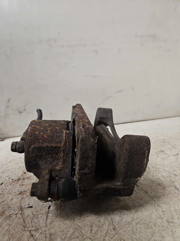 Оригинальный передний правый суппорт и кронштейн со стороны пассажира Honda Odyssey 99-04 годов выпуска - Изображение 4 из 4