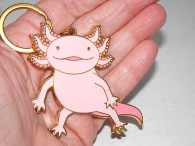 AQI Honeymaru Pink AXOLOTL Keychain   Metal Enamel Goldtone 4.5'' Key Ring