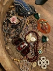 Lot Unique Vintage Antique Costume Jewelry Glass Crystal Avon Et Signed/Unsigned