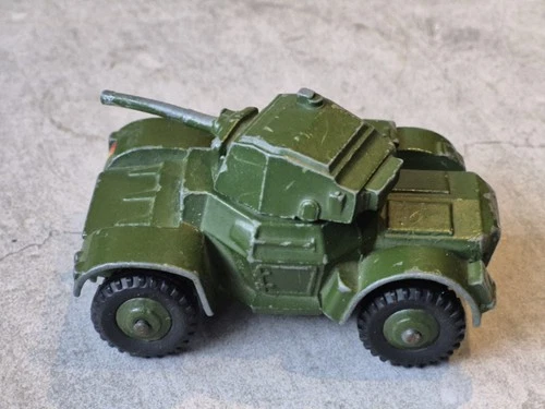VINTAGE DIECAST - ARMOURED CAR - MADE BY DINKY TOYS
