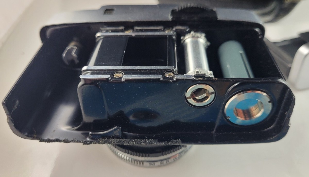 Olympus PEN D Silver 35mm Half Frame Film Camera w/ Manual Olympus PEN D Silver 35mm Half Frame Film Camera w/ Manual