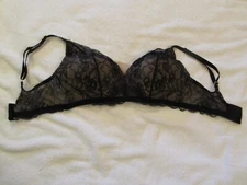 Natori Bra   34DD   Black Lace   Softcup   Gently Used Good Condition