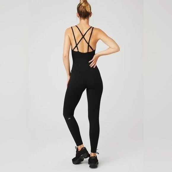 alo-yoga seamless cable knit one piece 