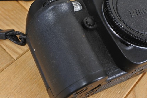 Nikon F80 35mm SLR Film Camera Black Body with Strap - Picture 17 of 17