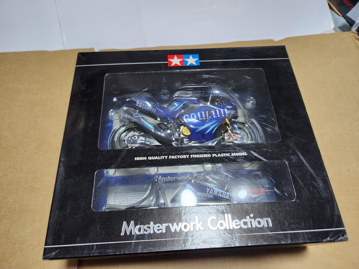 Tamiya Masterwork Collection 21031 YAMAHA YZR-M1 '04 Tamiya Masterwork Collection 21031 YAMAHA YZR-M1 '04