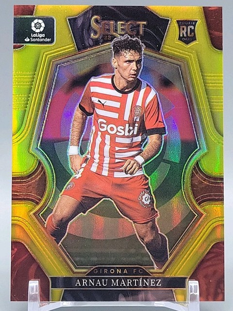 2022-23 Panini Select La Liga - Mezzanine Arnau Martinez #139 Gold Prizm /10